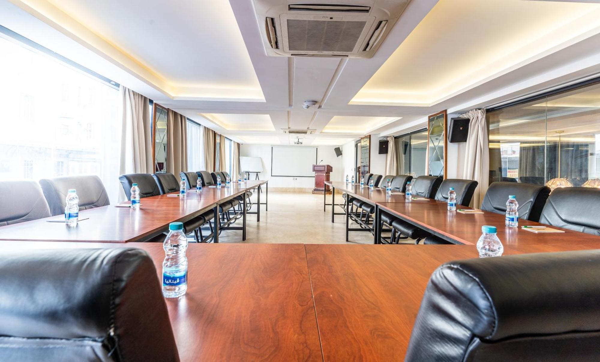 One Hotel Casablanca Kültér fotó Meeting room